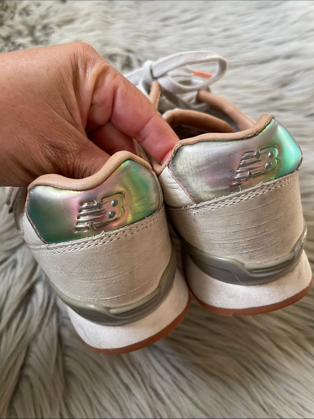 New balance 696